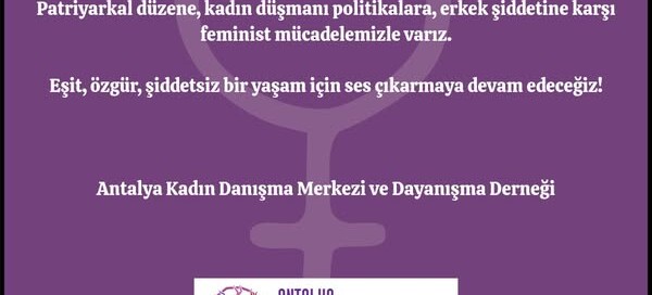 Biz kadınlar, özgürlüğümüzden, laiklikten, hayatlarımızdan ve haklarımızdan asla vazgeçmeyeceğiz.